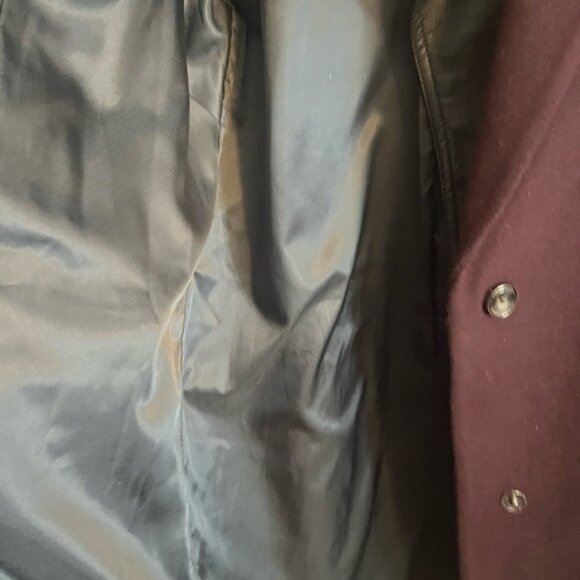 Bernardo burgundy wool coat with faux leather there removable collar ladies M - Picture 6 of 7